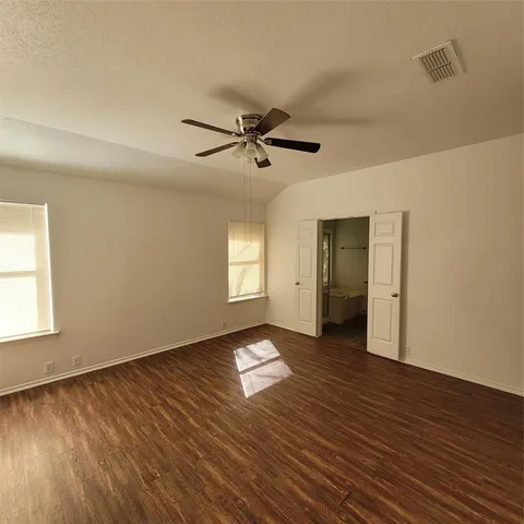 $2,100 | 825 Stafford Station Drive, Saginaw, TX 76131