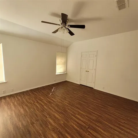 $2,100 | 825 Stafford Station Drive, Saginaw, TX 76131