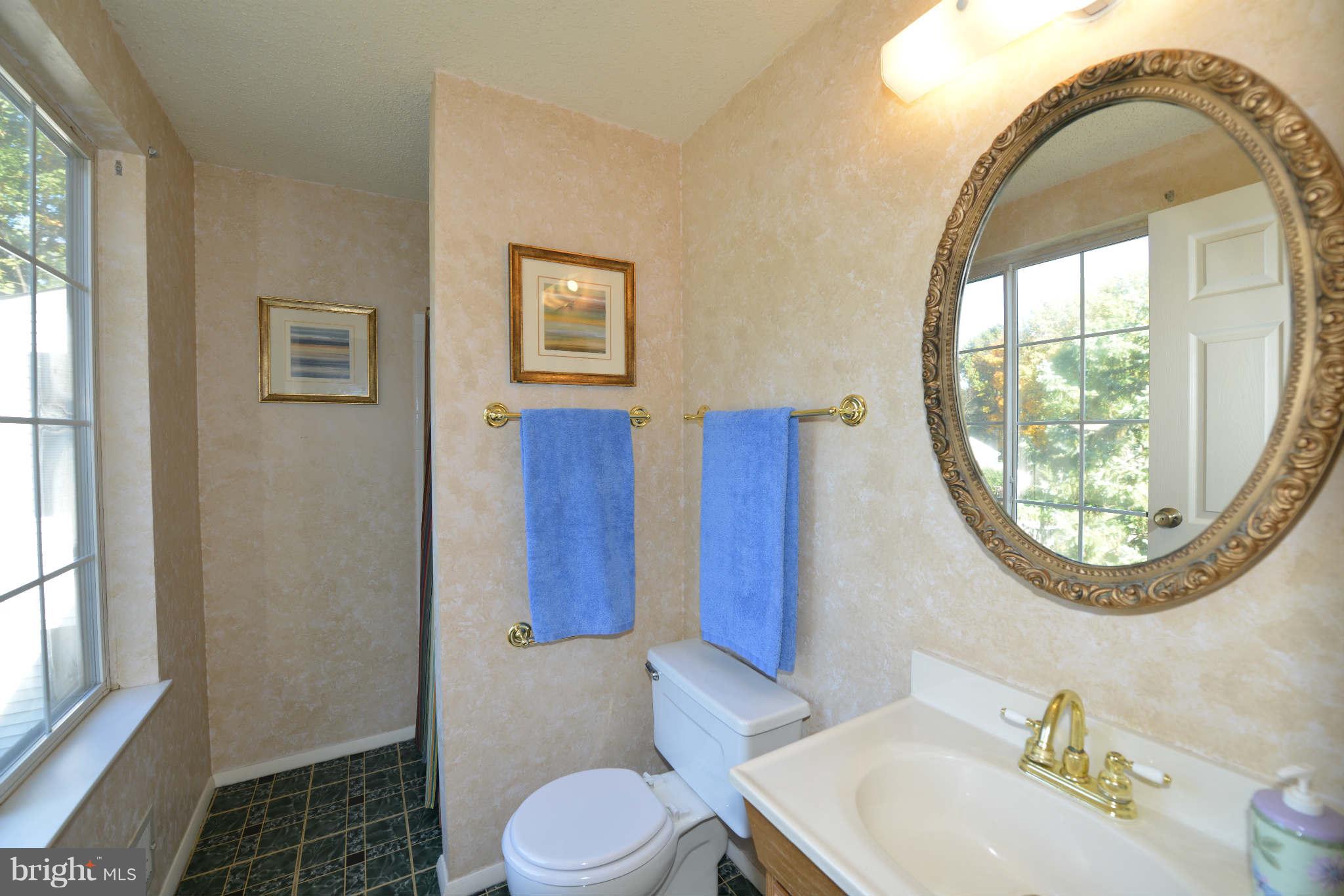 5911 Freds Oak Road Burke, VA 22015 - Photo 18 of 21 Bedroom #4 Attached Bath