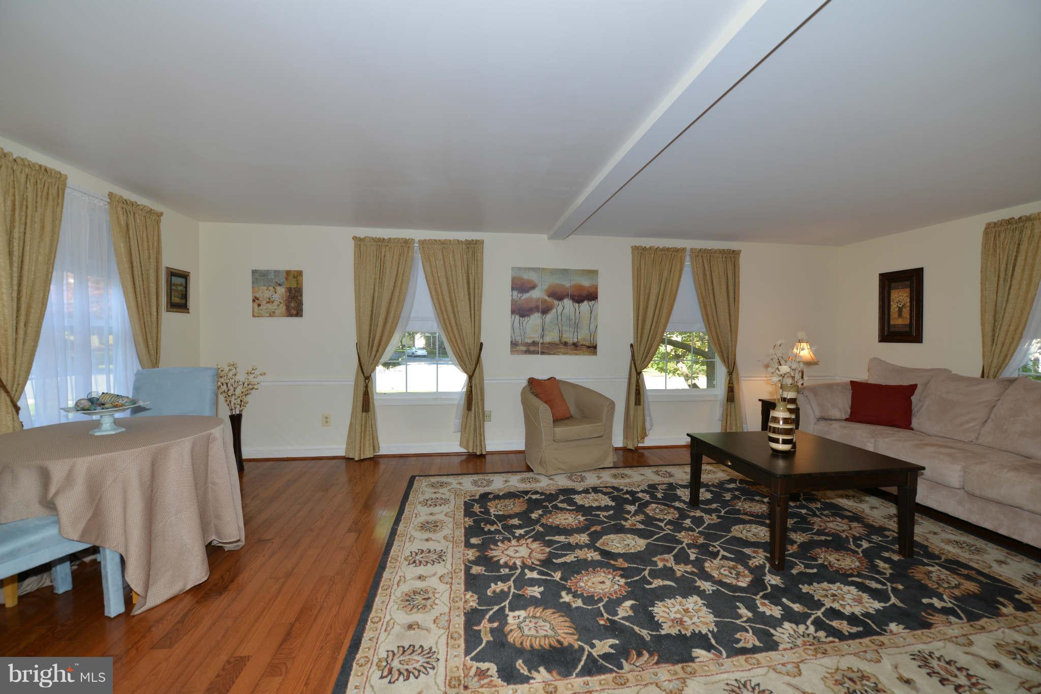 5911 Freds Oak Road Burke, VA 22015 - Photo 8 of 21 In-Law/Au Pair Suite