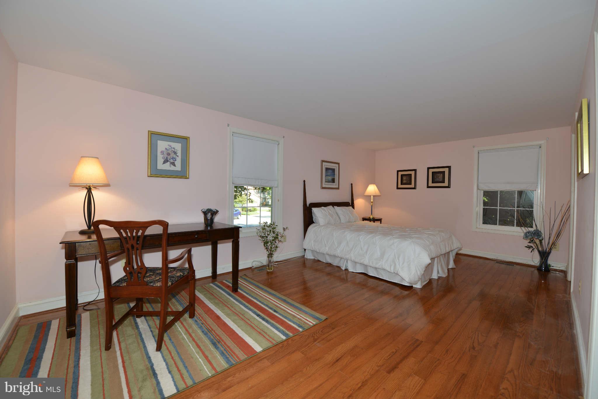 5911 Freds Oak Road Burke, VA 22015 - Photo 9 of 21 Bedroom (Master)