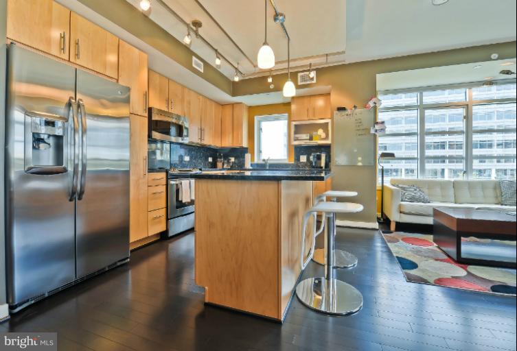 1025 First Street Southeast, Unit 305 Washington, DC 20003 - Photo 17 of 29 Kitchen