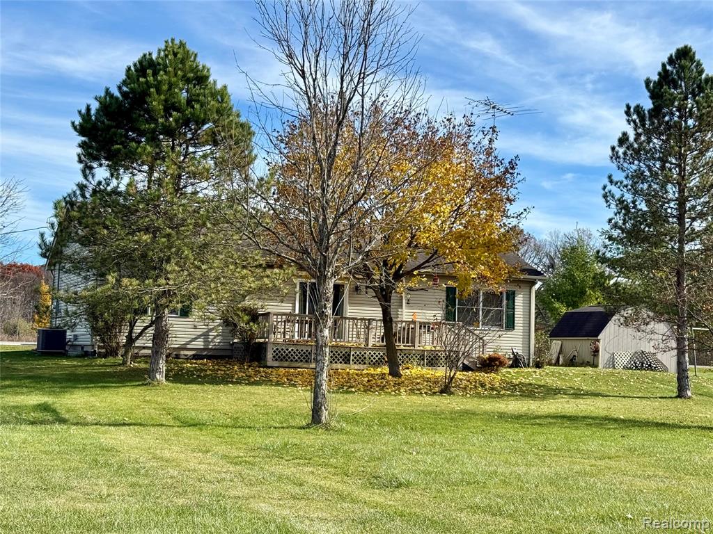 10415 North Genesee Road Mount Morris, MI 48458 - Photo 4 of 26