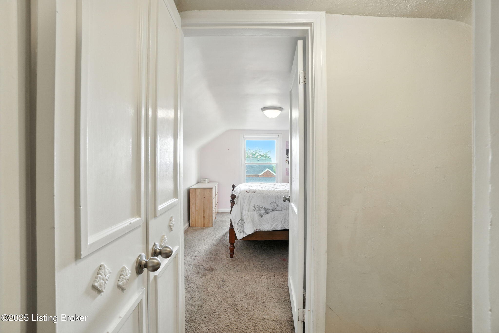 1010 Reeves Road Louisville, KY 40219 - Photo 23 of 30 25-web-or-mls-DSC02366