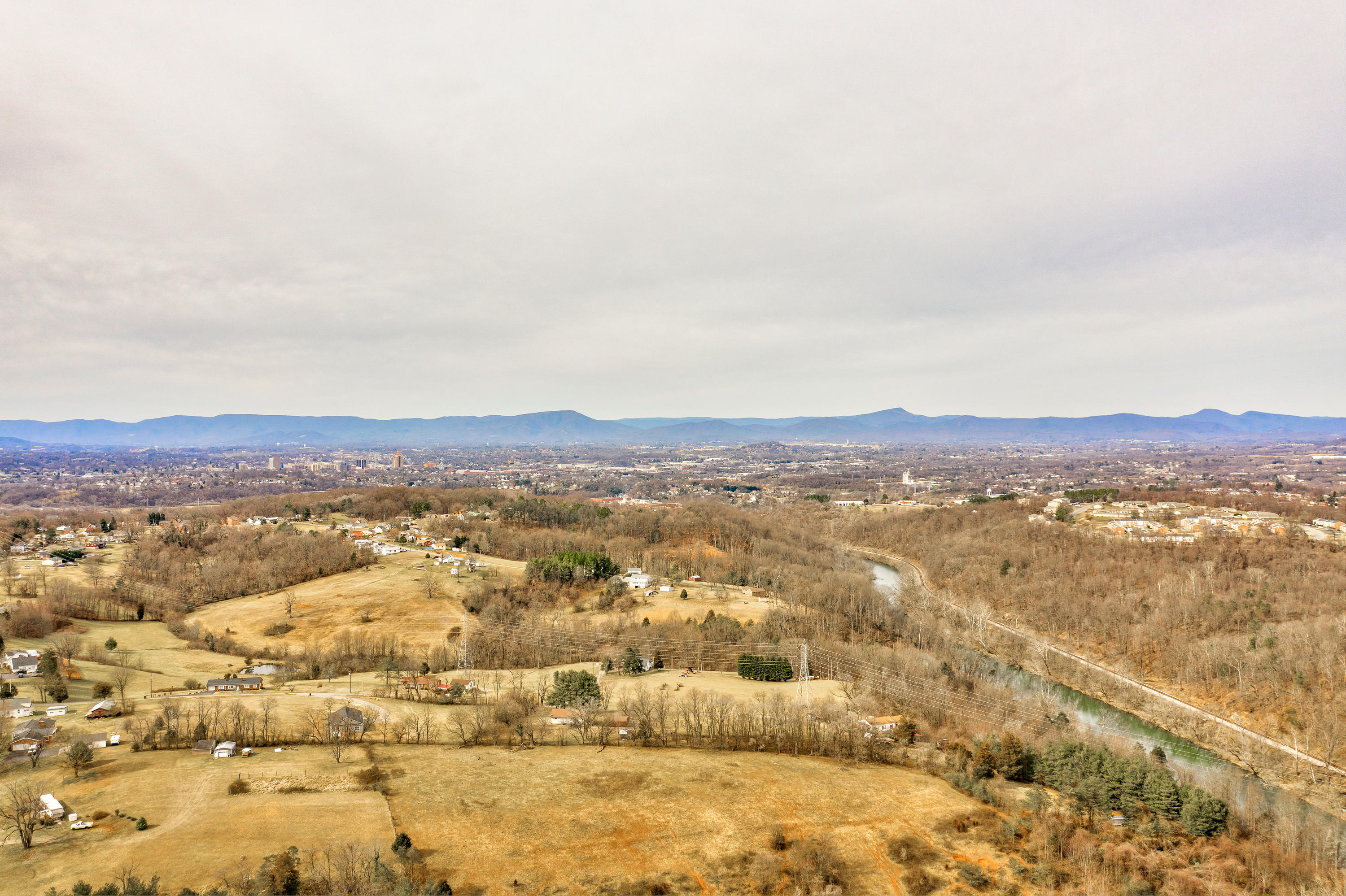 2824 Highland Road Roanoke, VA 24014 - Photo 17 of 22 16_2824_Highland_Ave16_mls