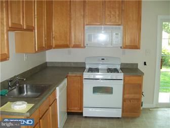 114 Estates Road Pine Hill, NJ 08021 - Photo 3 of 8 Gallery Image 3