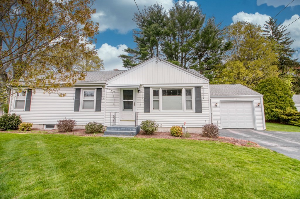 1495 Parker Street Springfield, MA 01129 - Photo 1 of 24 Gallery Image 1