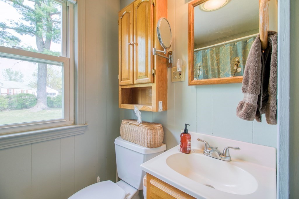 1495 Parker Street Springfield, MA 01129 - Photo 12 of 24 Gallery Image 12