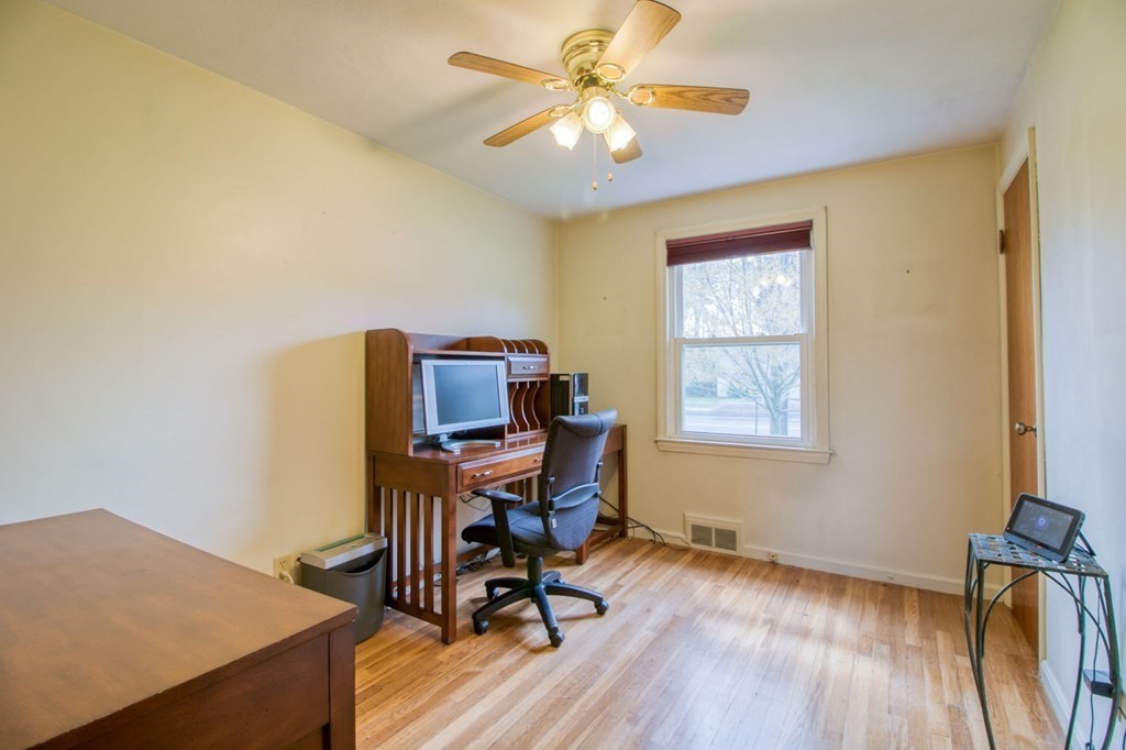 1495 Parker Street Springfield, MA 01129 - Photo 16 of 24 Gallery Image 16