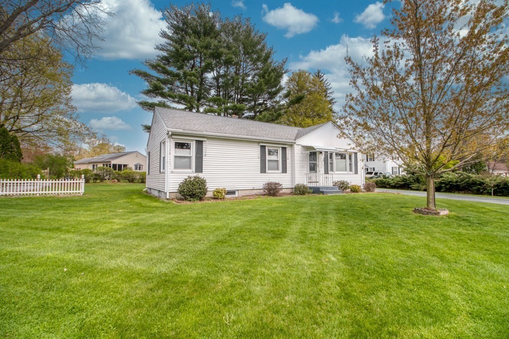 1495 Parker Street Springfield, MA 01129 - Photo 2 of 24 Gallery Image 2