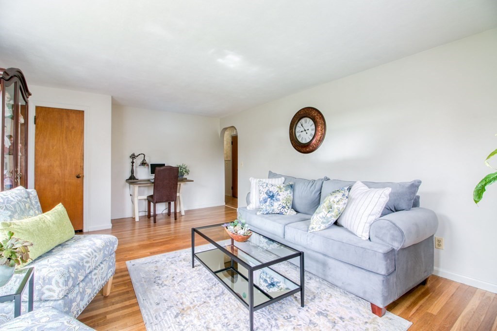 1495 Parker Street Springfield, MA 01129 - Photo 4 of 24 Gallery Image 4