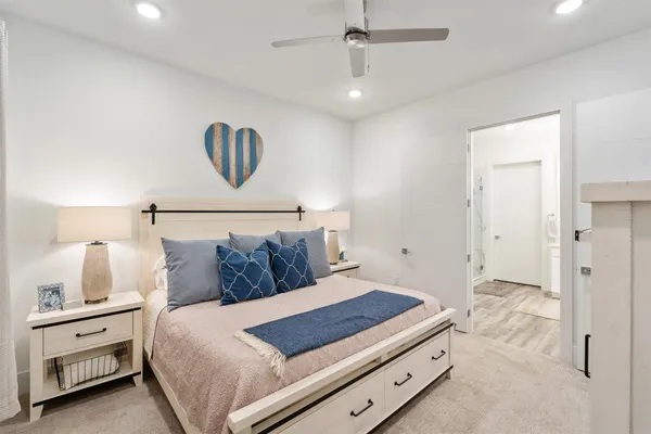 $595,000 | 199 Waterpoint Court, Unit 208, Conroe, TX 77304