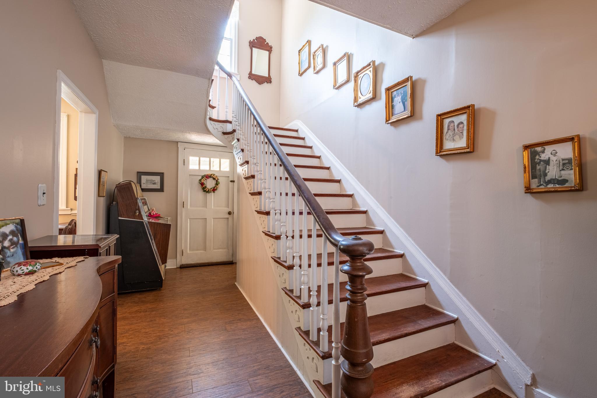 13922 River Road Newburg, MD 20664 - Photo 19 of 81 Steps to 2nd floor