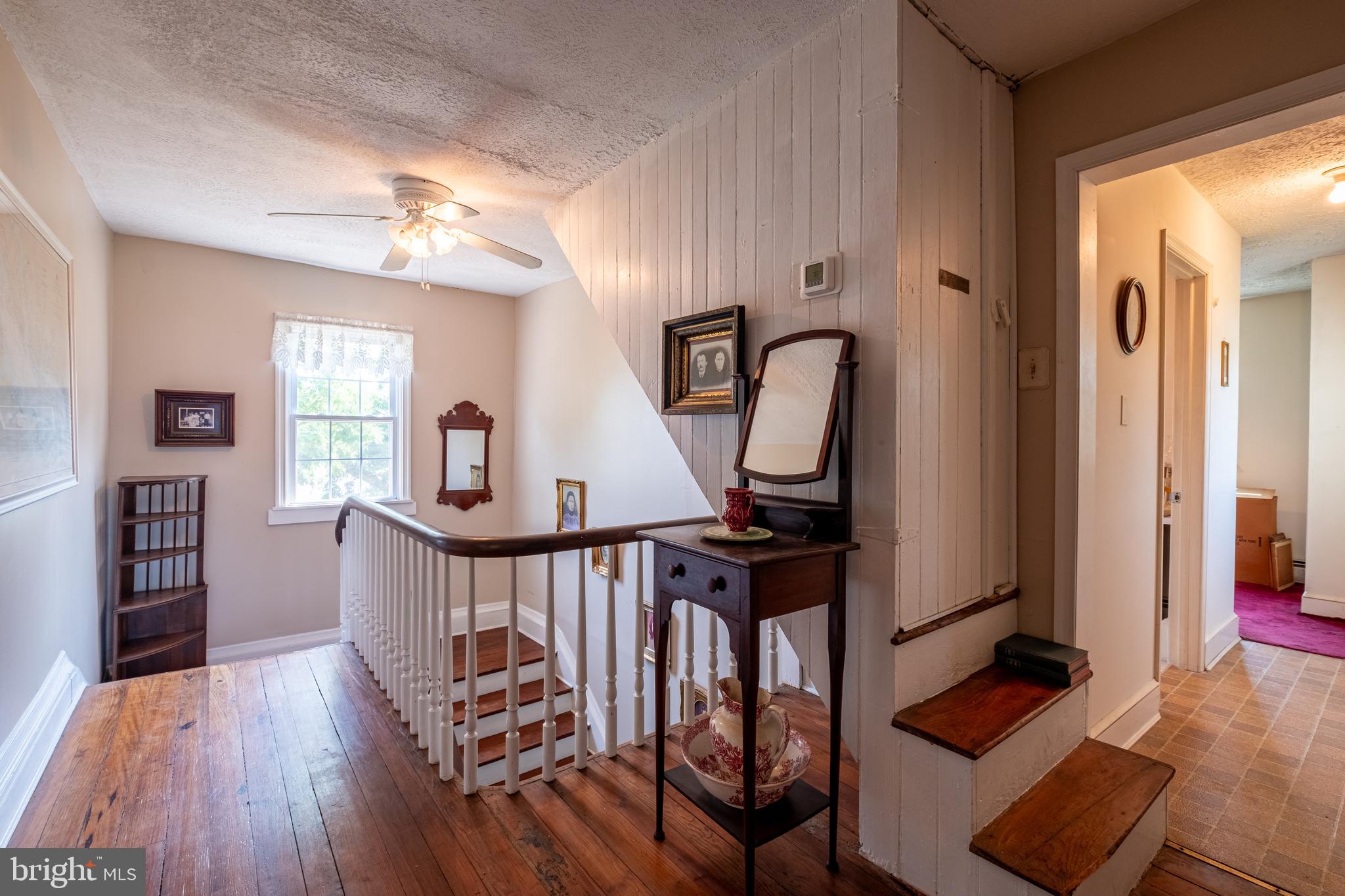 13922 River Road Newburg, MD 20664 - Photo 20 of 81 Landing on 2nd floor