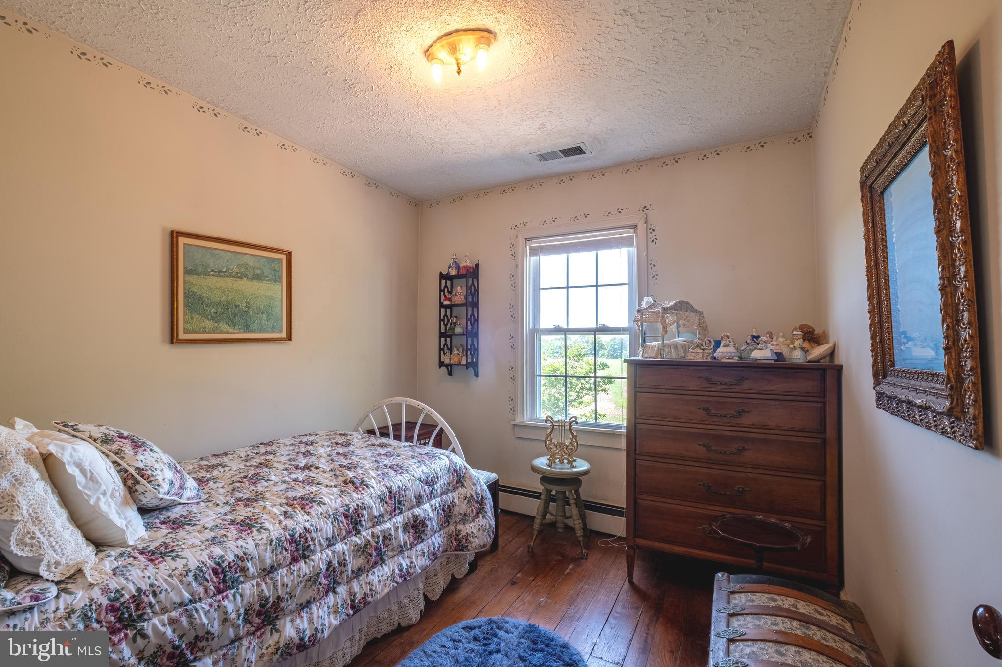 13922 River Road Newburg, MD 20664 - Photo 25 of 81 Another bedroom