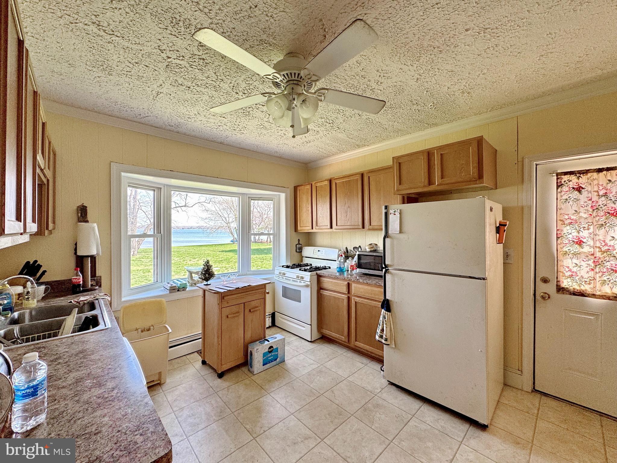 13922 River Road Newburg, MD 20664 - Photo 65 of 81 kitchen