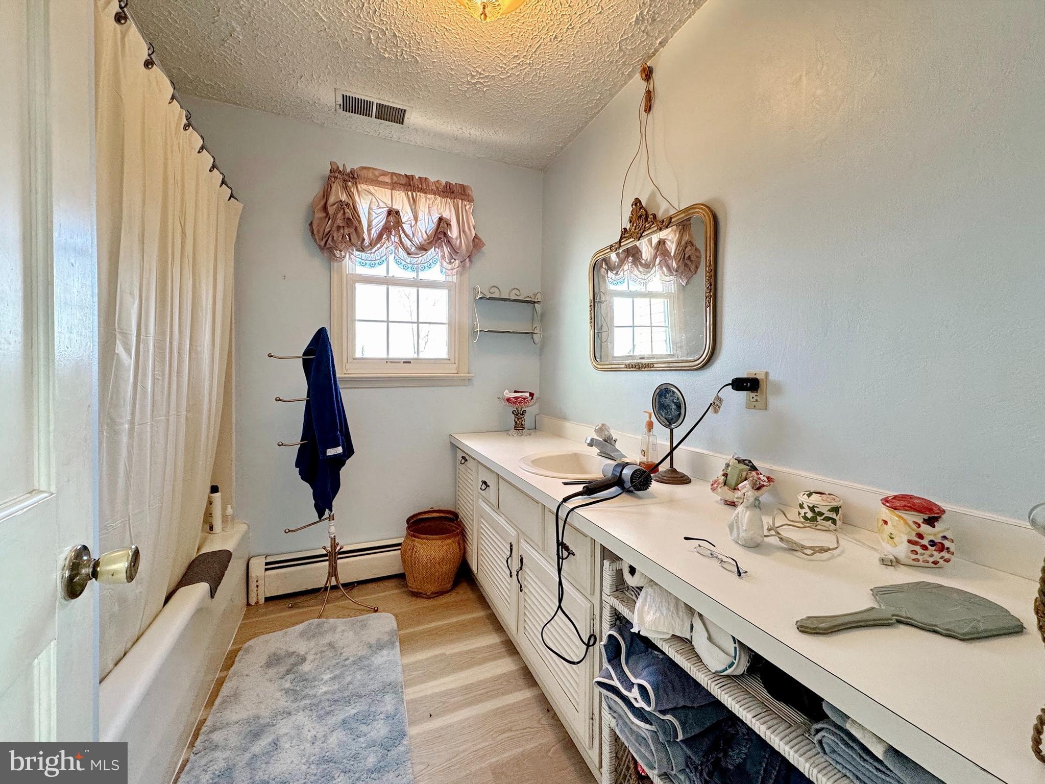 13922 River Road Newburg, MD 20664 - Photo 78 of 81 Full Bath upstairs