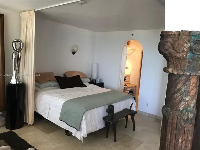 $5,000 | 100 Lincoln Road, Unit 644, Miami Beach, FL 33139