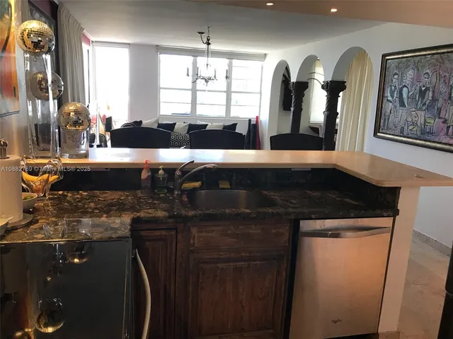 $5,000 | 100 Lincoln Road, Unit 644, Miami Beach, FL 33139