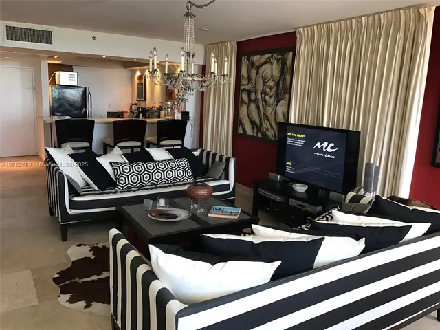 $5,000 | 100 Lincoln Road, Unit 644, Miami Beach, FL 33139