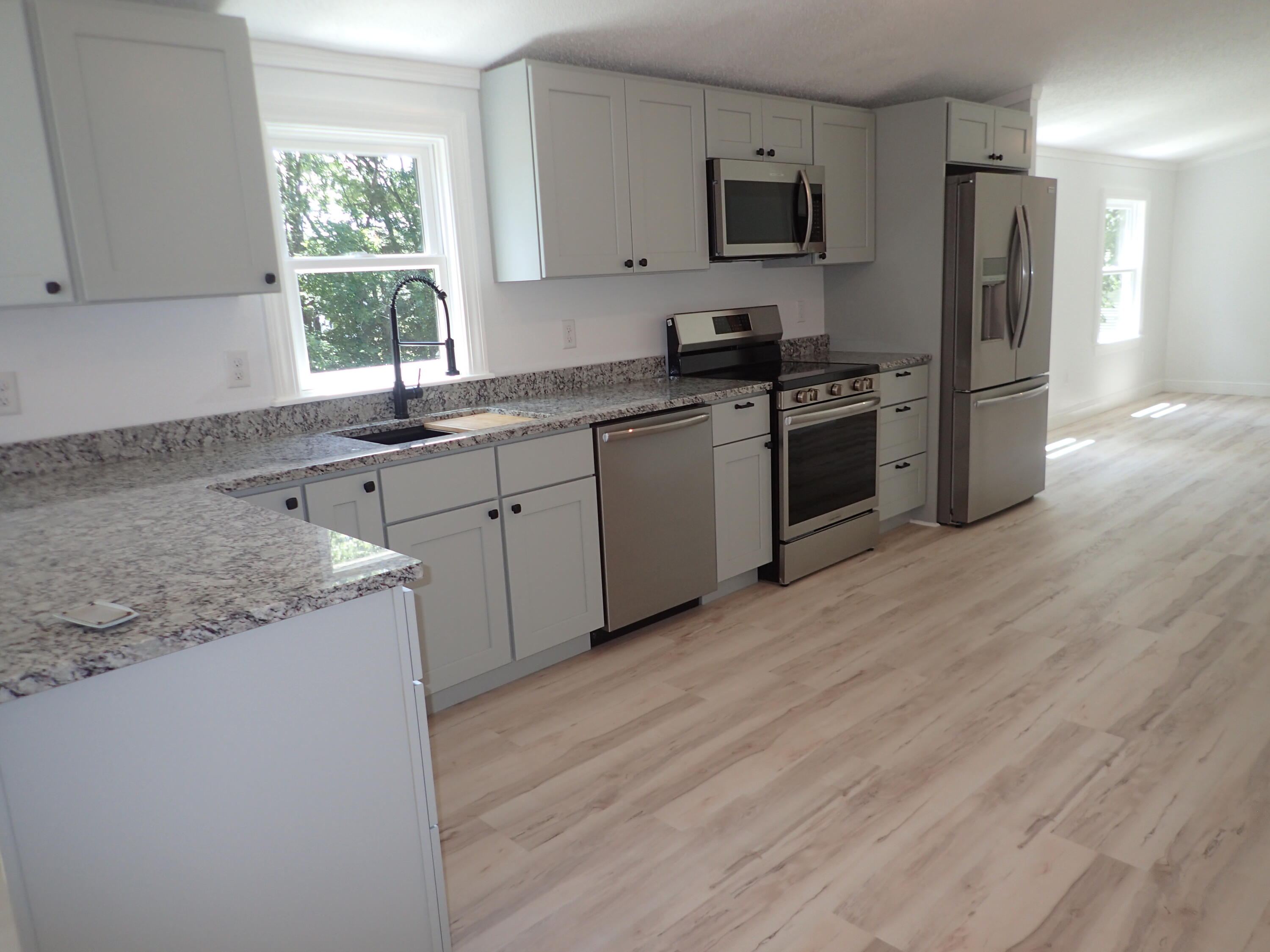 27 Blackberry Hill Road Berwick, ME 03901 - Photo 2 of 11 P6270313
