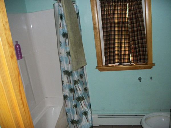 61 Moon Road Lynn, MA 01904 - Photo 8 of 19 Gallery Image 8