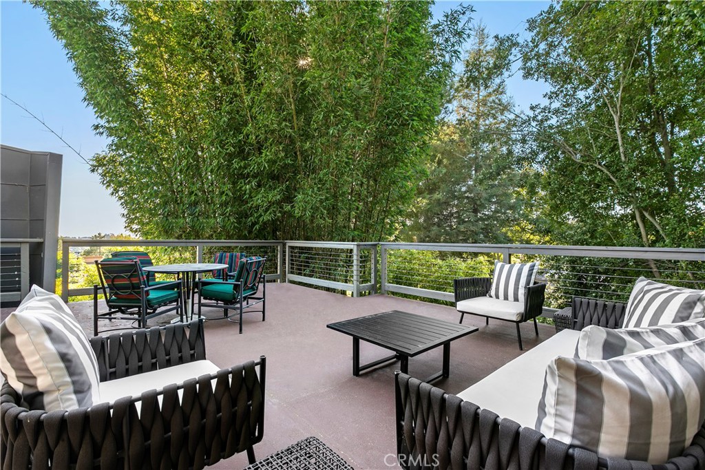 9625 Oak Pass Road Beverly Hills, CA 90210 - Photo 11 of 30