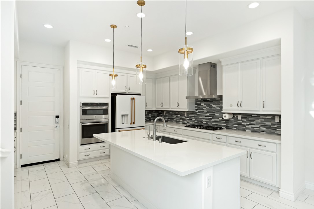 148 Spectacle Irvine, CA 92618 - Photo 11 of 36