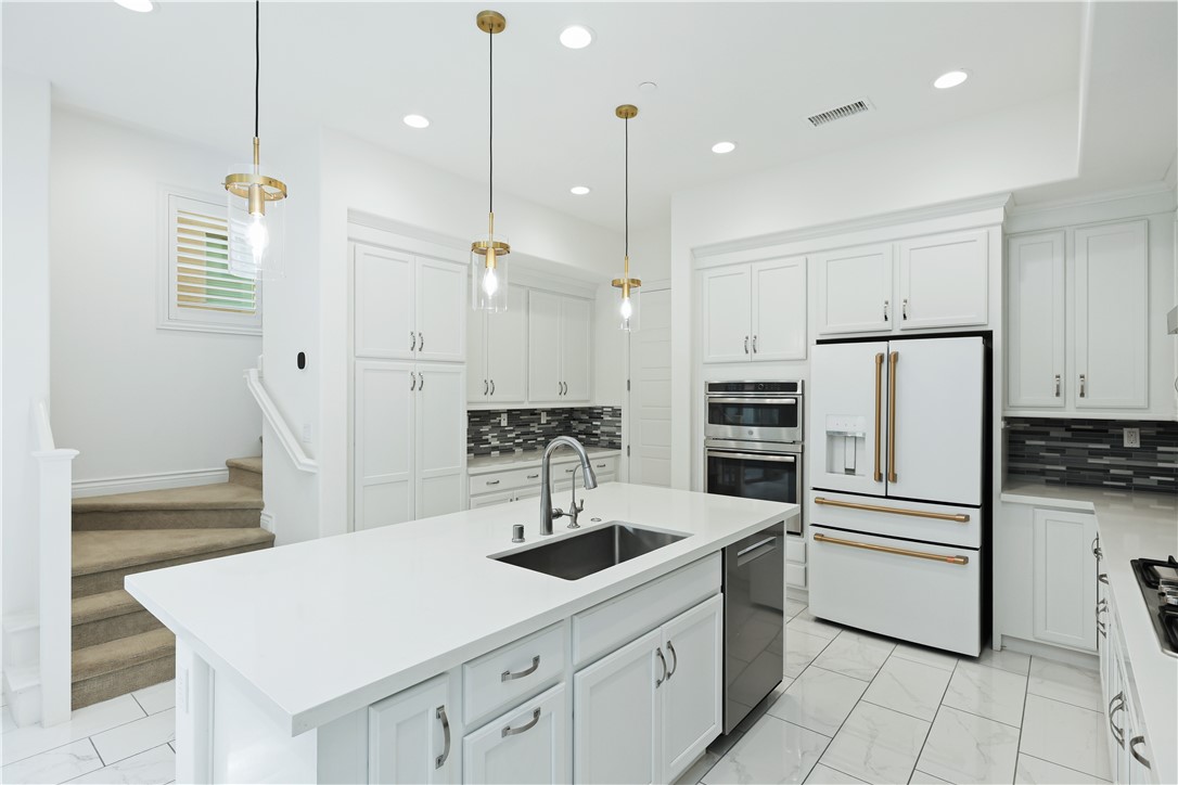 148 Spectacle Irvine, CA 92618 - Photo 12 of 36