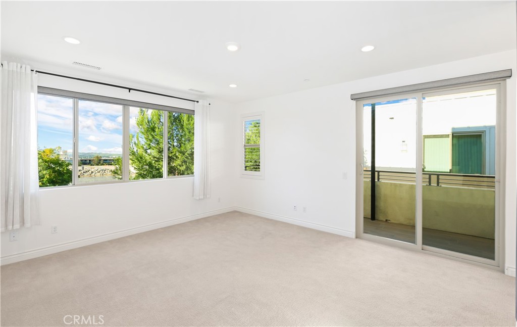 148 Spectacle Irvine, CA 92618 - Photo 13 of 36