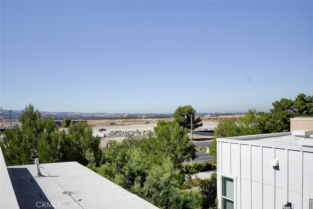 148 Spectacle Irvine, CA 92618 - Photo 41 of 47 a view of a yard