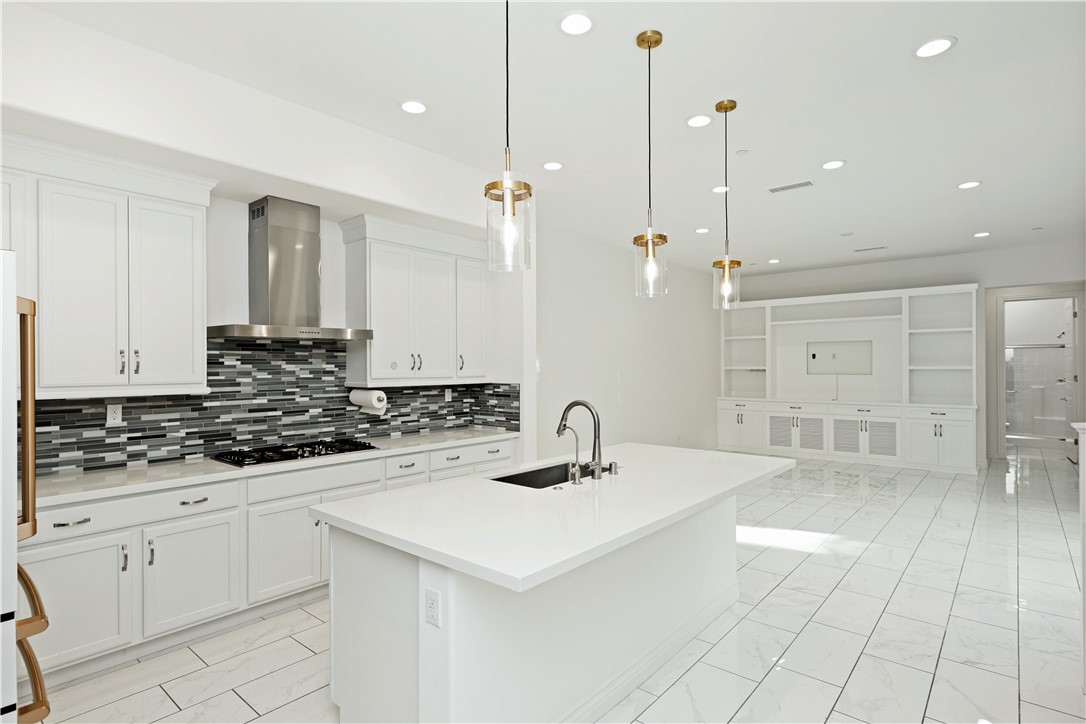 148 Spectacle Irvine, CA 92618 - Photo 7 of 36