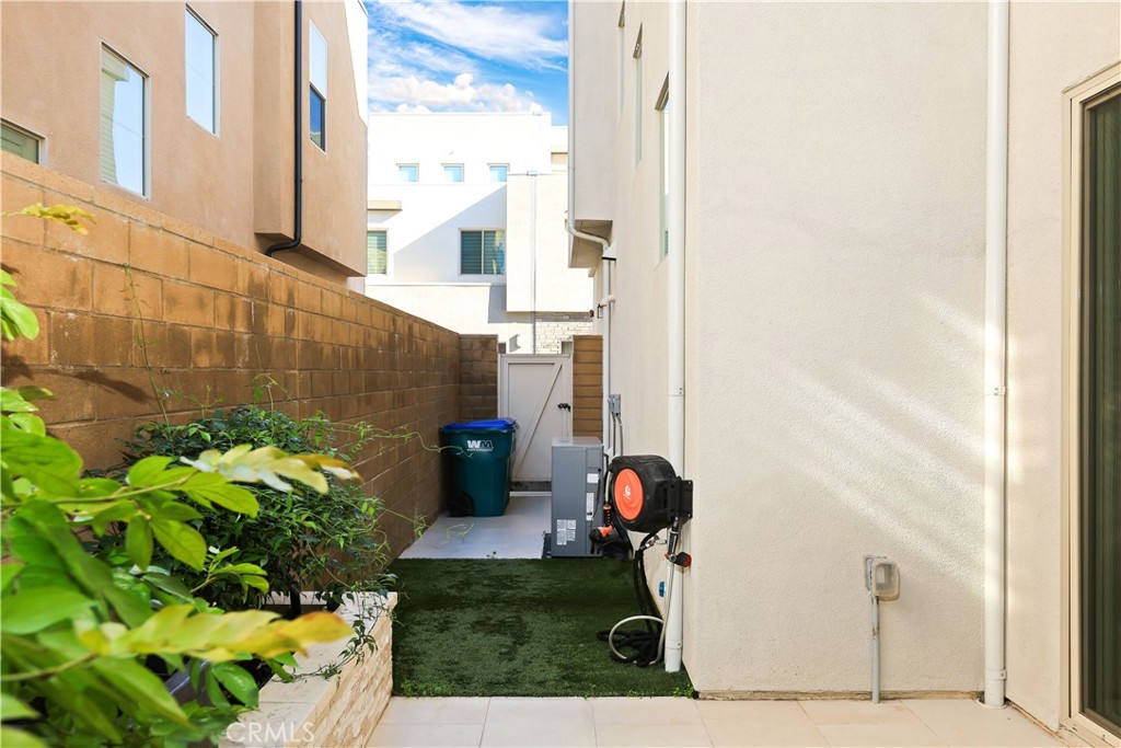 148 Spectacle Irvine, CA 92618 - Photo 9 of 36