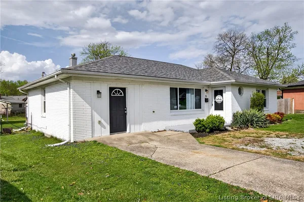 $265,000 | 15 Robin Road, New Albany, IN 47150