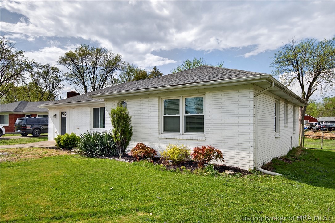 15 Robin Road New Albany, IN 47150 - Photo 3 of 49