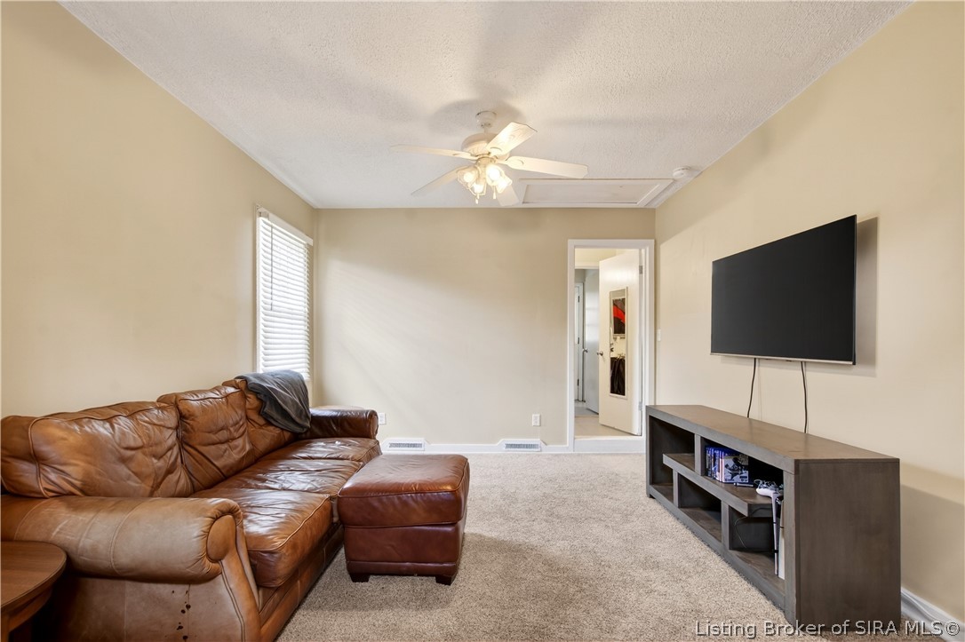 15 Robin Road New Albany, IN 47150 - Photo 38 of 49 Bedroom 4 or Den