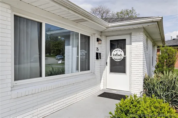 $265,000 | 15 Robin Road, New Albany, IN 47150