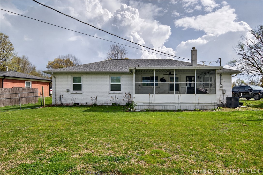 15 Robin Road New Albany, IN 47150 - Photo 44 of 49 Back of home