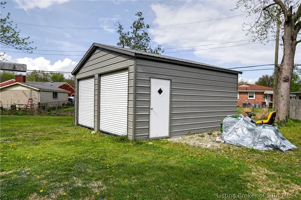 $265,000 | 15 Robin Road, New Albany, IN 47150