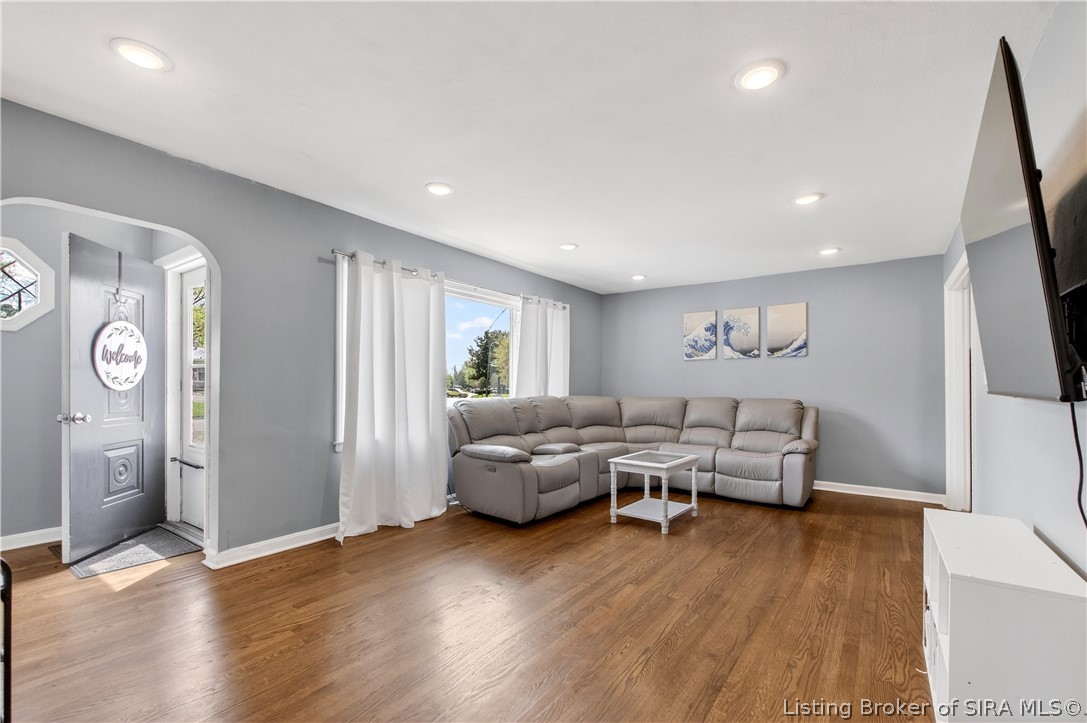 15 Robin Road New Albany, IN 47150 - Photo 7 of 49 Hardwood flooring