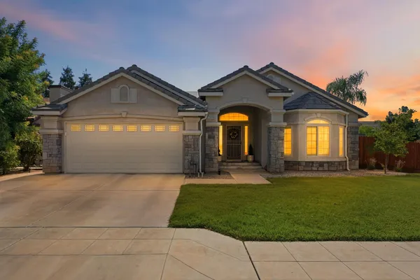 $509,000 | 2850 North Apricot Avenue, Fresno, CA 93727
