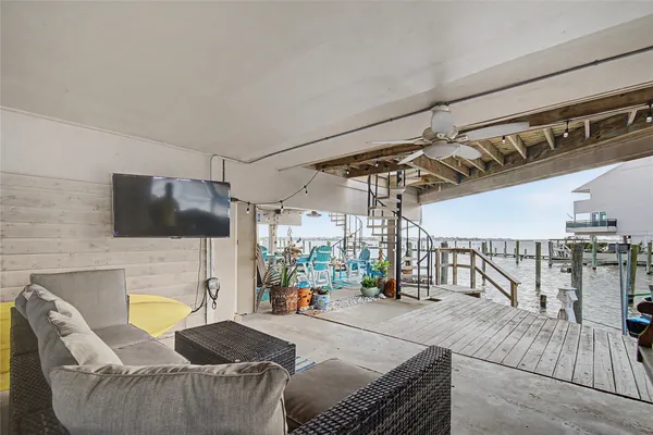 $399,000 | 3663 East NASA Parkway, Unit 502, Seabrook, TX 77586