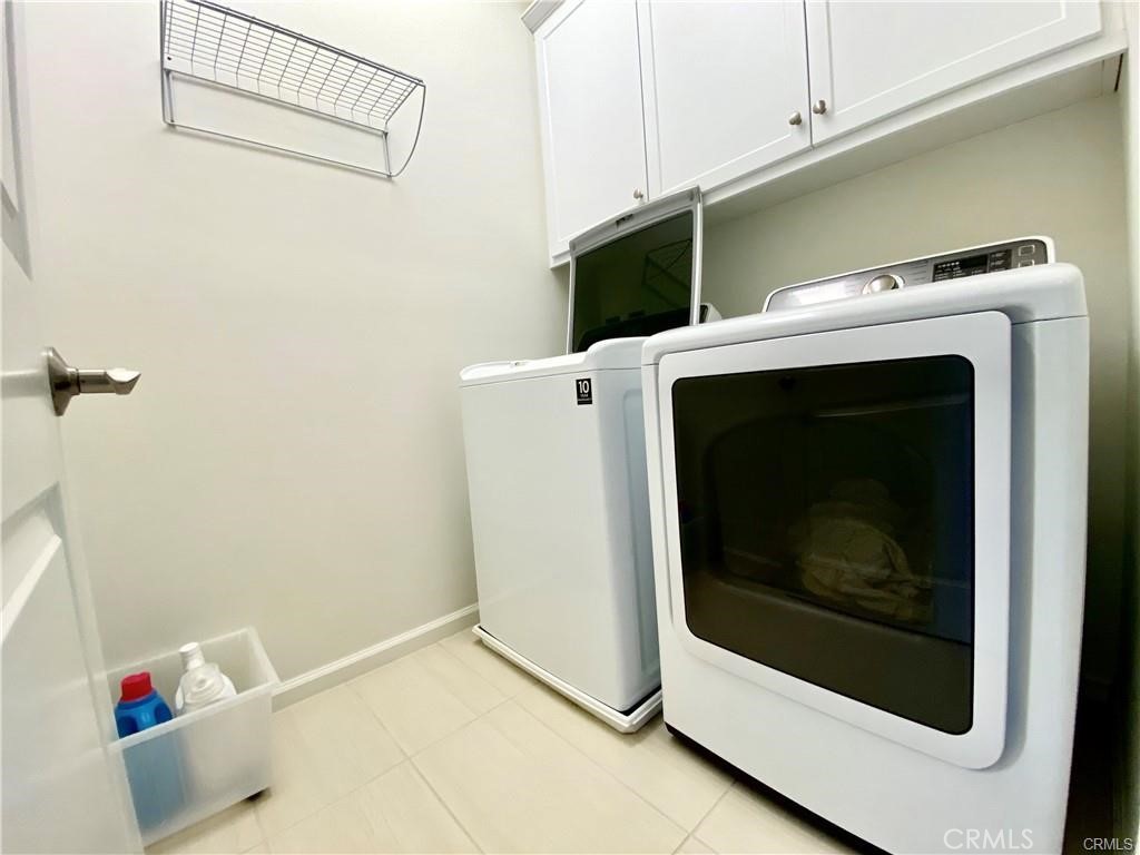 62 Emerald Clover Irvine, CA 92620 - Photo 15 of 15 a utility room with dryer and washer