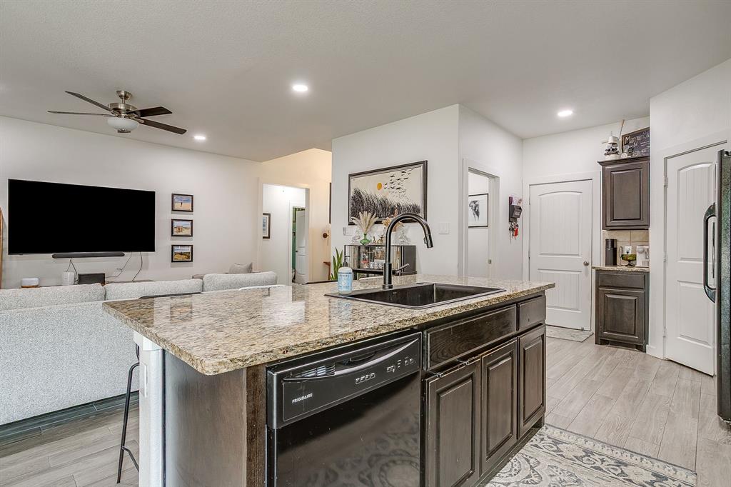 100 Tall Meadow Street Azle, TX 76020 - Photo 13 of 39