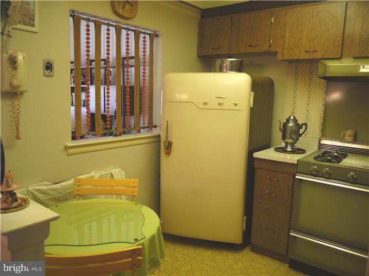 3527 Oakhill Road Philadelphia, PA 19154 - Photo 7 of 21 Gallery Image 7