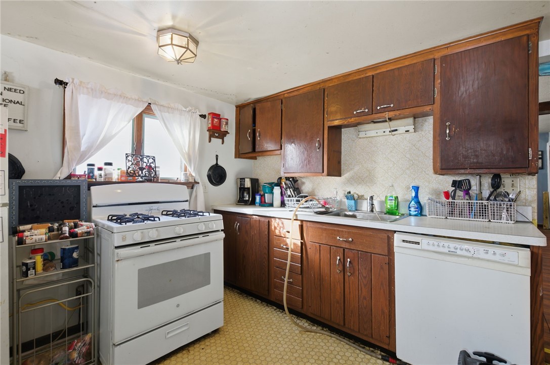 126 State Street Batavia, NY 14020 - Photo 11 of 49