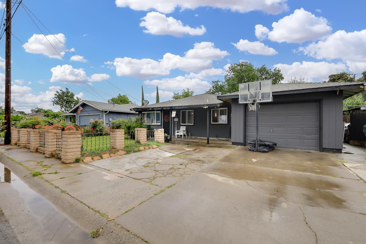 3132 4th Street Biggs, CA 95917 - Photo 2 of 21 a view of a house with sitting area