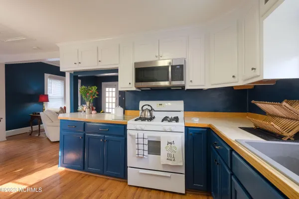 $299,000 | 111 South Oakum Street, Edenton, NC 27932