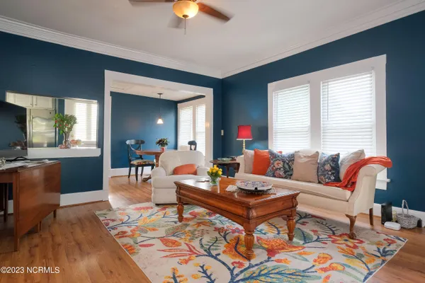 $299,000 | 111 South Oakum Street, Edenton, NC 27932