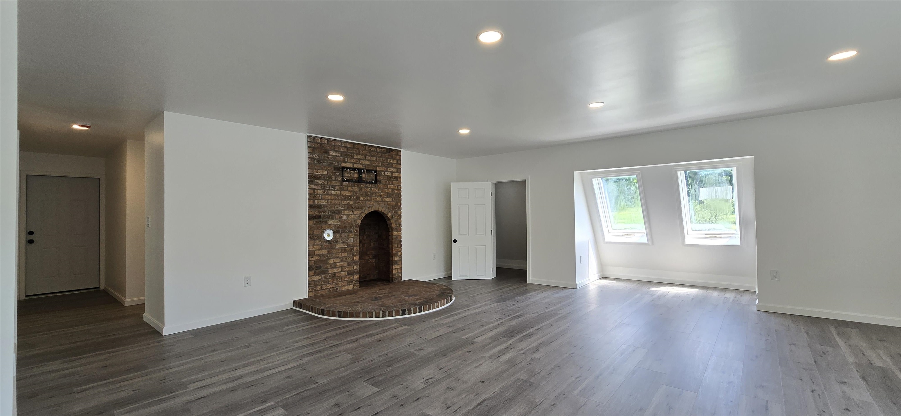 1578 Dover Road Epsom, NH 03234 - Photo 11 of 20